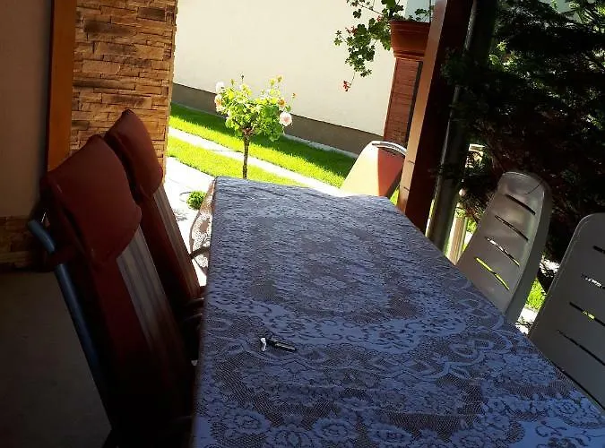 Апартаменты Anna Bathory Apartmanhaz *